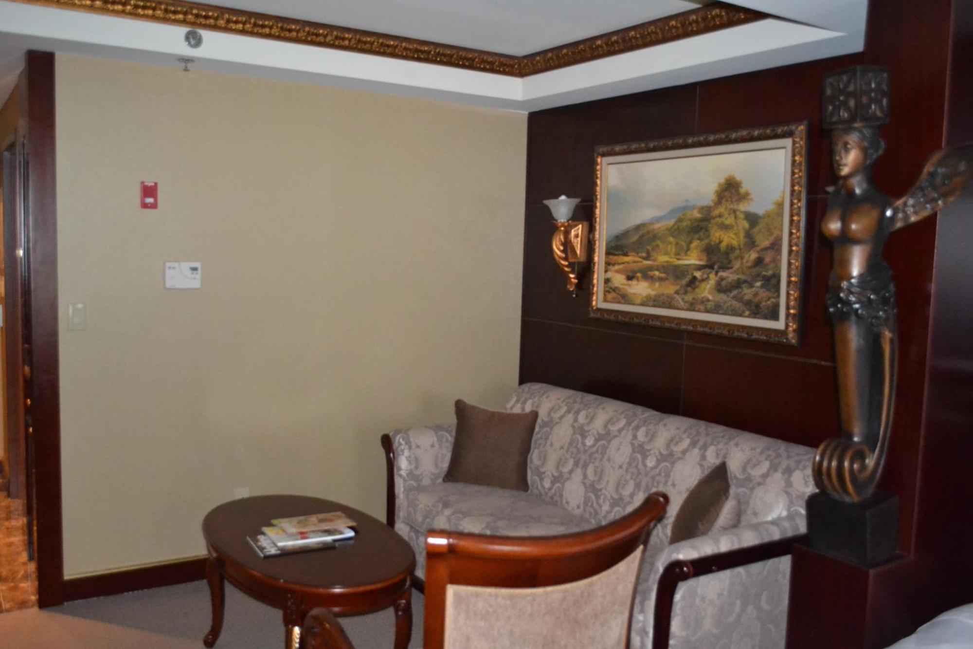 Radisson Toronto Airport West