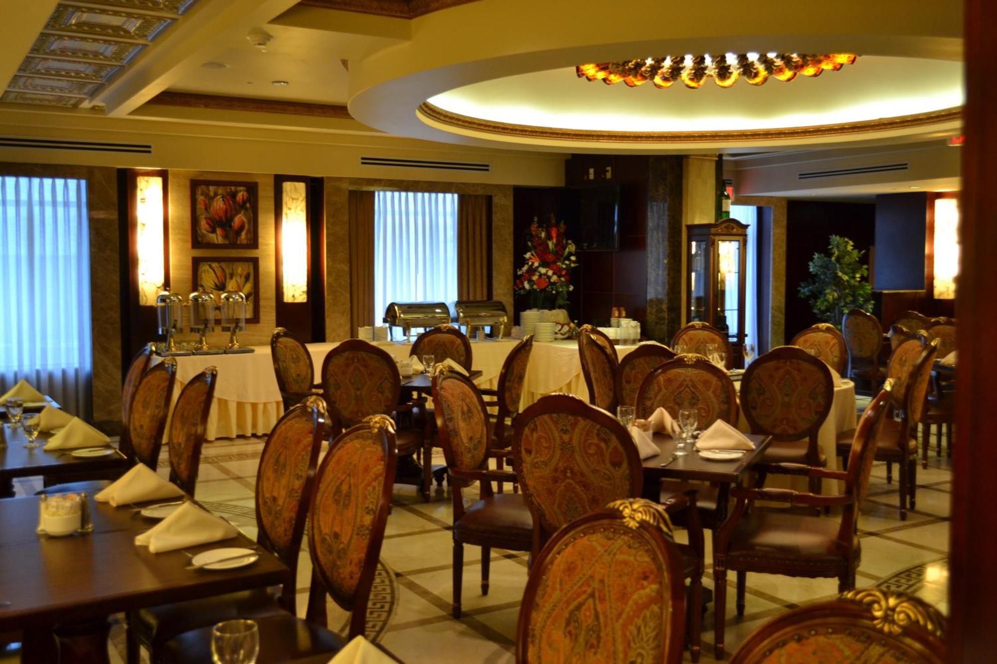 Radisson Toronto Airport West Mississauga